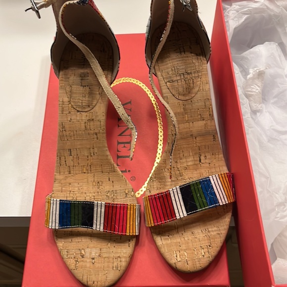 New vaneli sandal - Picture 4 of 5